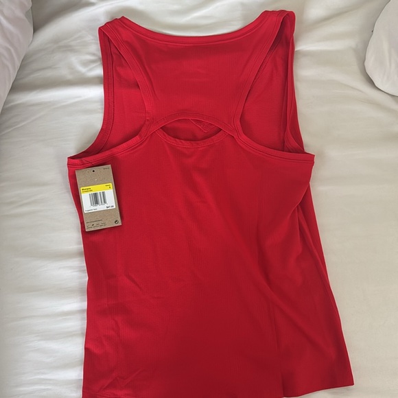 Red Nike Tank NWT - Picture 4 of 5